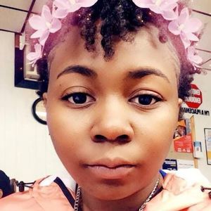 Meet your Posher, Serina blue